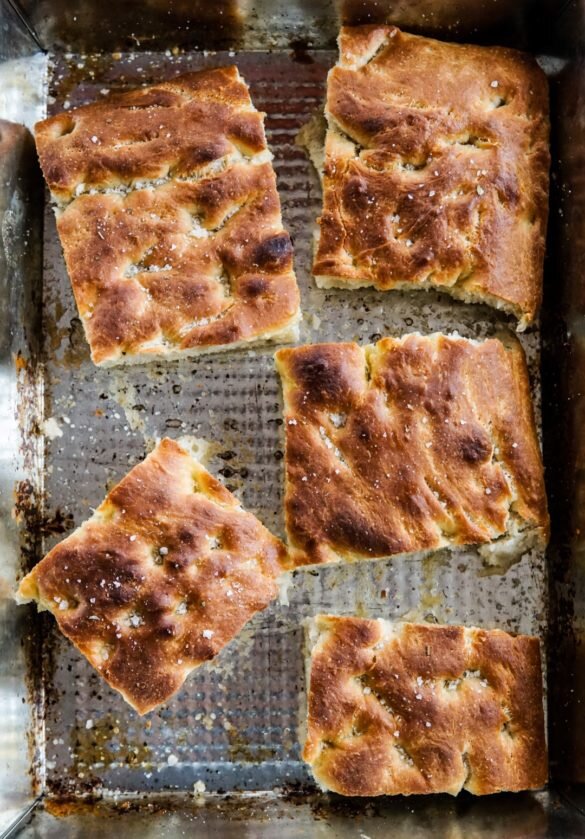 Focaccia z gruszką, serem pleśniowym i rozmarynem 16