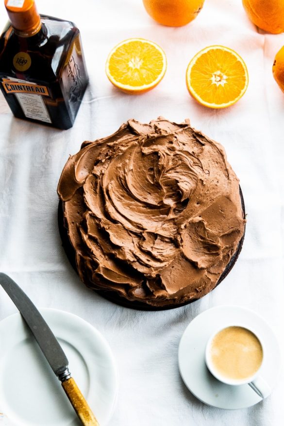 Ciasto czekoladowe z likierem pomarańczowym Cointreau: proste i zachwycające 10