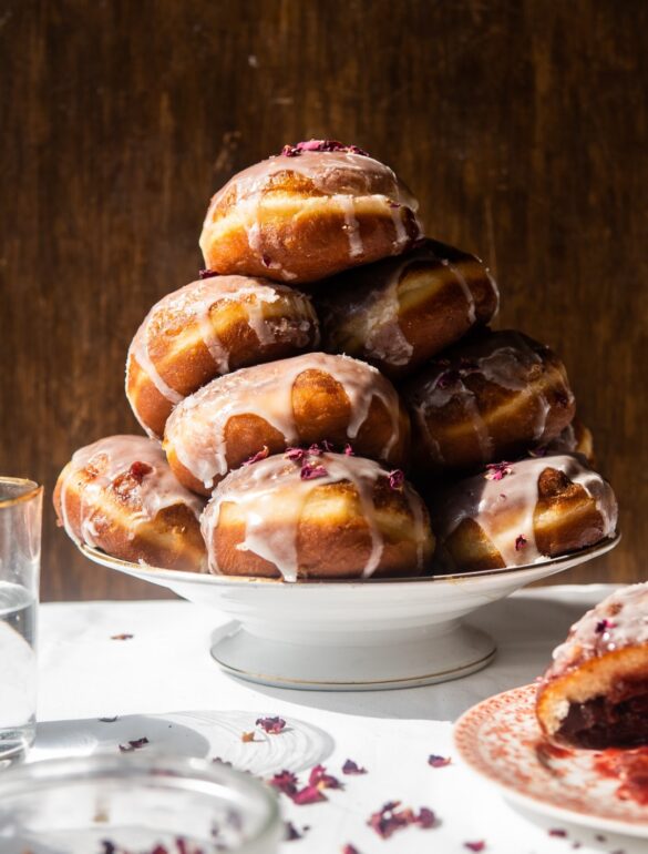 Pączki z konfiturą różaną i cytrynowym lukrem, na medal 2