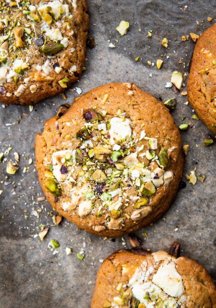 White Chocolate-Miso Cookies with Pistachios 1 Ciasteczko miso z białą czekoladą i pistacjami