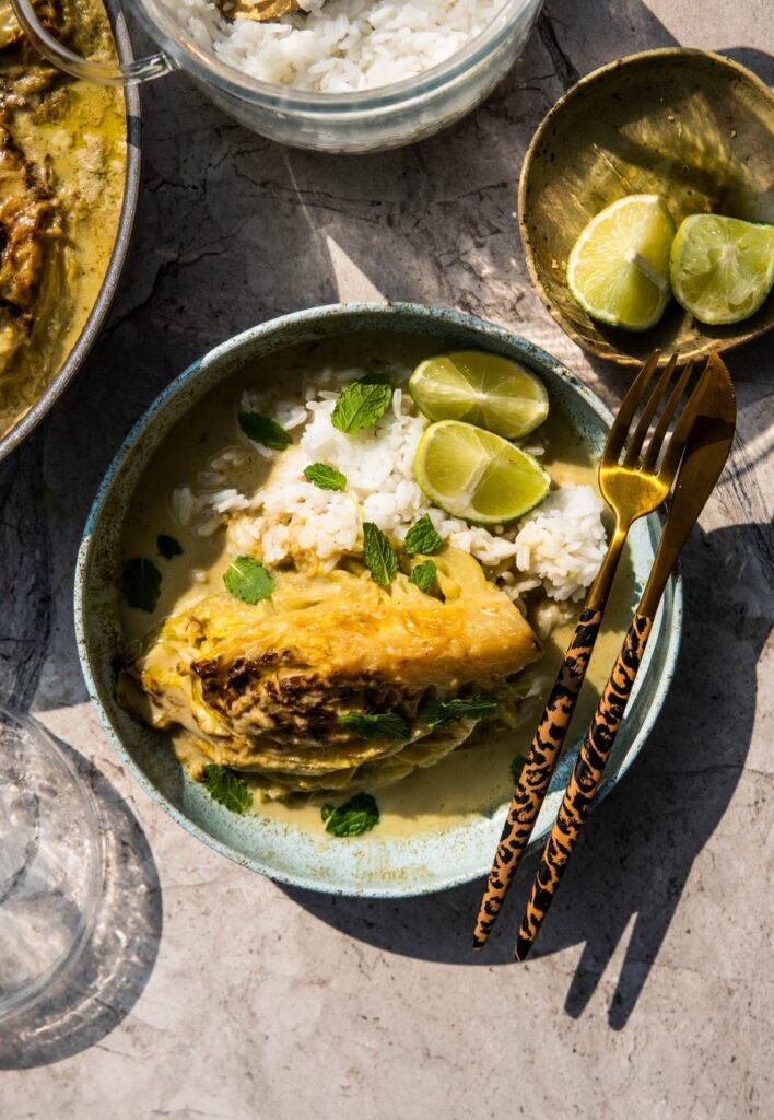Duszona młoda kapusta w zielonym sosie curry 1 Duszona młoda kapusta w zielonym sosie curry