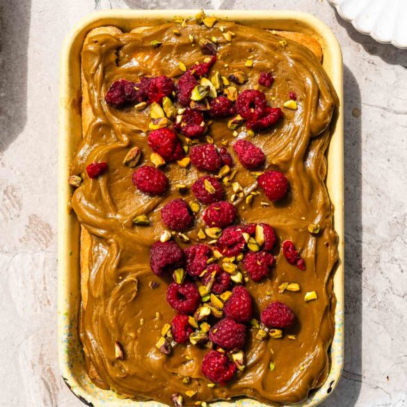 Pistacjowe tiramisu z malinami