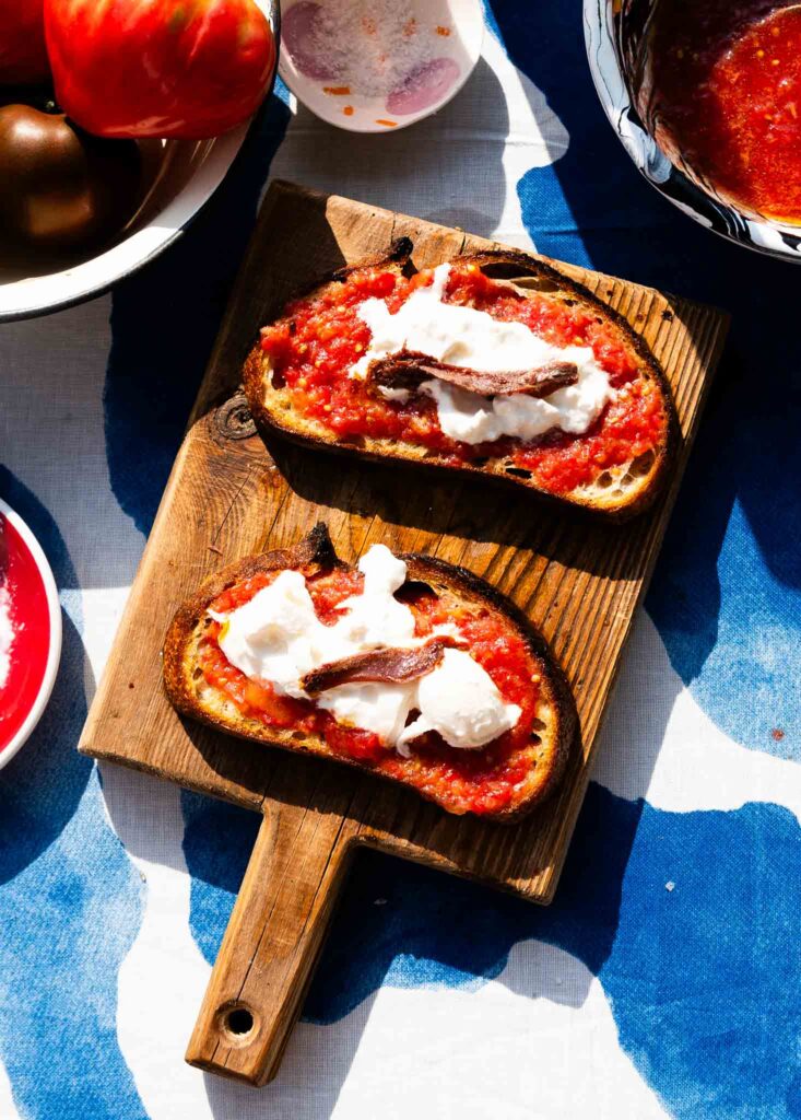 Pan con tomates z burratą i anchois 1 Pan con tomates z burratą i anchois