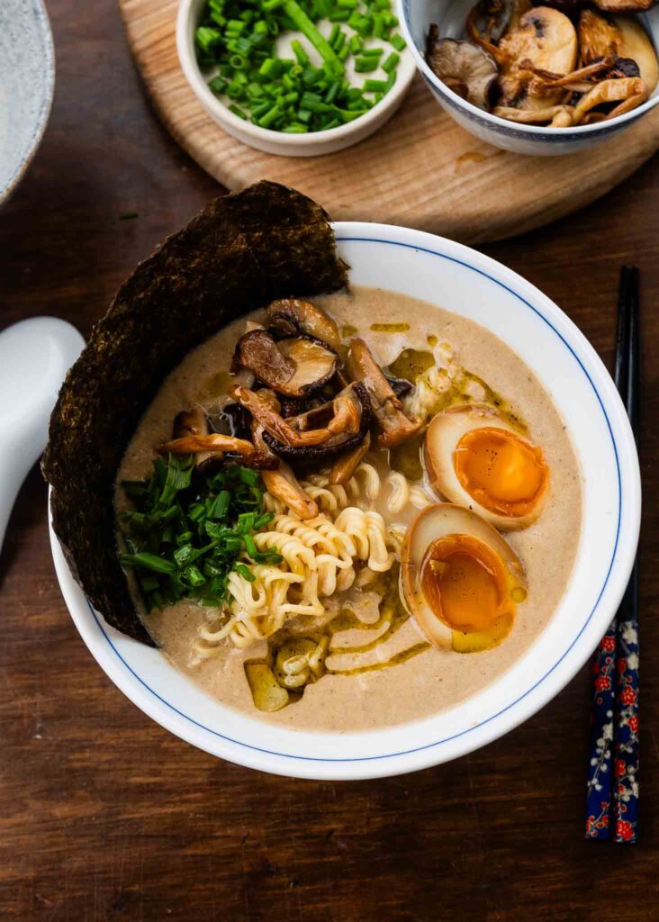 Grzybowy Jakby Ramen (aka Kremowa Zupa Grzybowa) 2 Grzybowy Jakby Ramen (aka Kremowa Zupa Grzybowa)