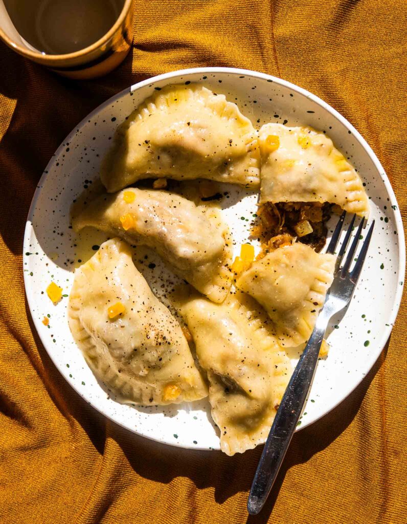 Pierogi z kapustą, grzybami i pomarańczą 1 Pierogi z kapustą, grzybami i pomarańczą 1