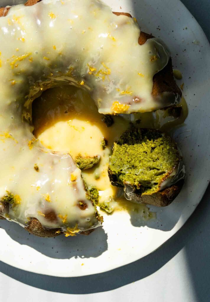 Babka matcha z grejpfrutową polewą 2 Babka matcha z grejpfrutową polewą
