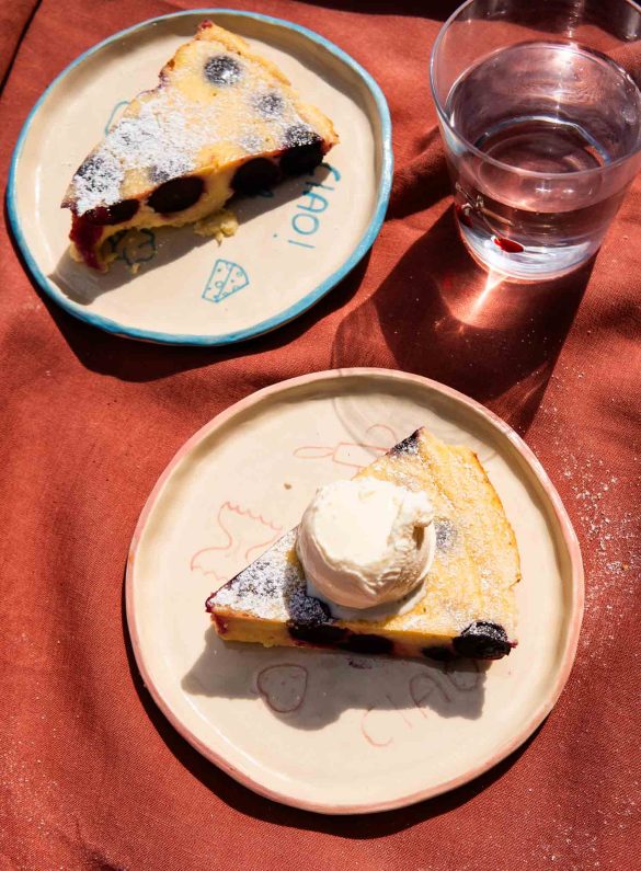 Migdałowe clafouti z czereśniami