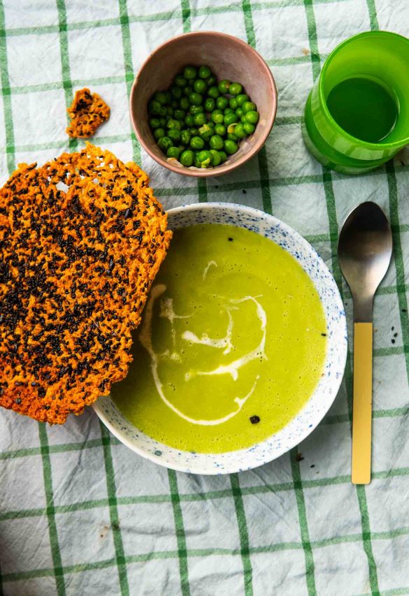 Bardzo zielona zupa z cheddarowym krakersem 2