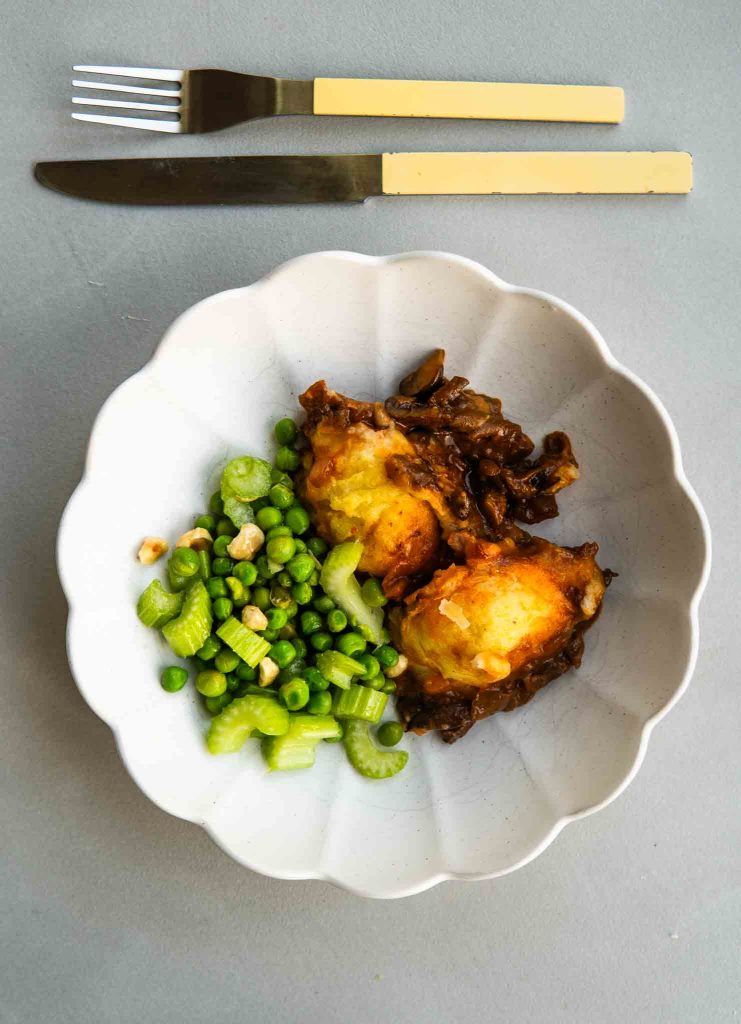 Zapiekanka grzybowa pod chrupiącymi ziemniakami