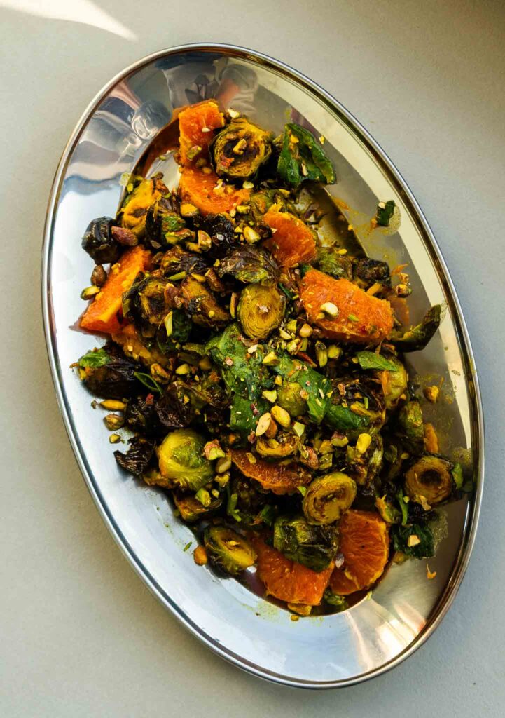 Chrupiąca brukselka w pomarańczach