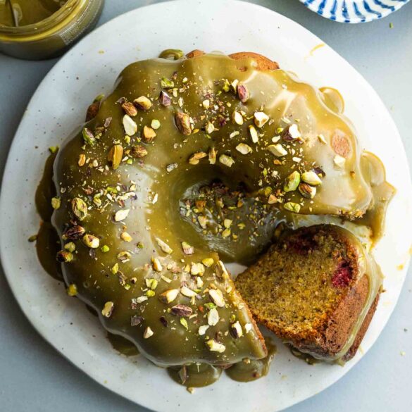 Bardzo pistacjowa babka