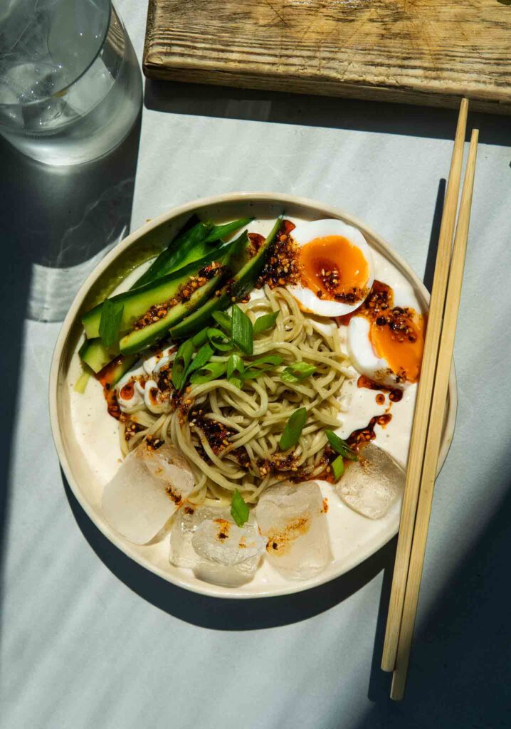 Jedwabisty sojowy chłodnik (kongguksu) 1 Jedwabisty sojowy chłodnik (kongguksu)