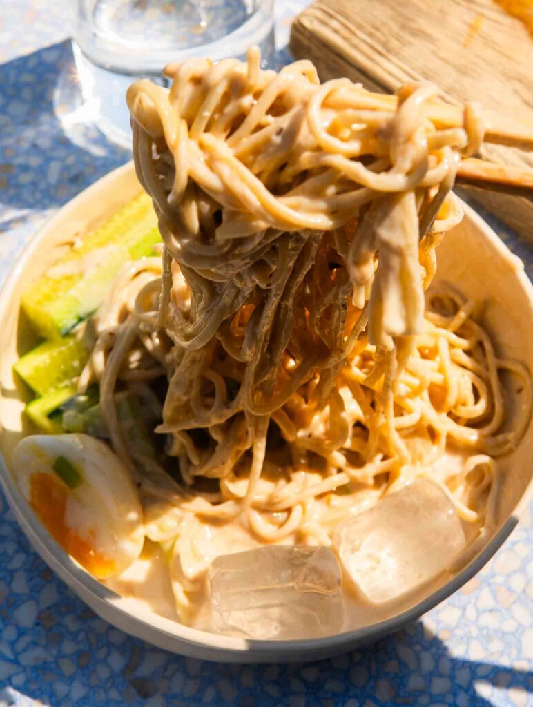 Jedwabisty sojowy chłodnik (kongguksu) 2 Jedwabisty sojowy chłodnik (kongguksu)